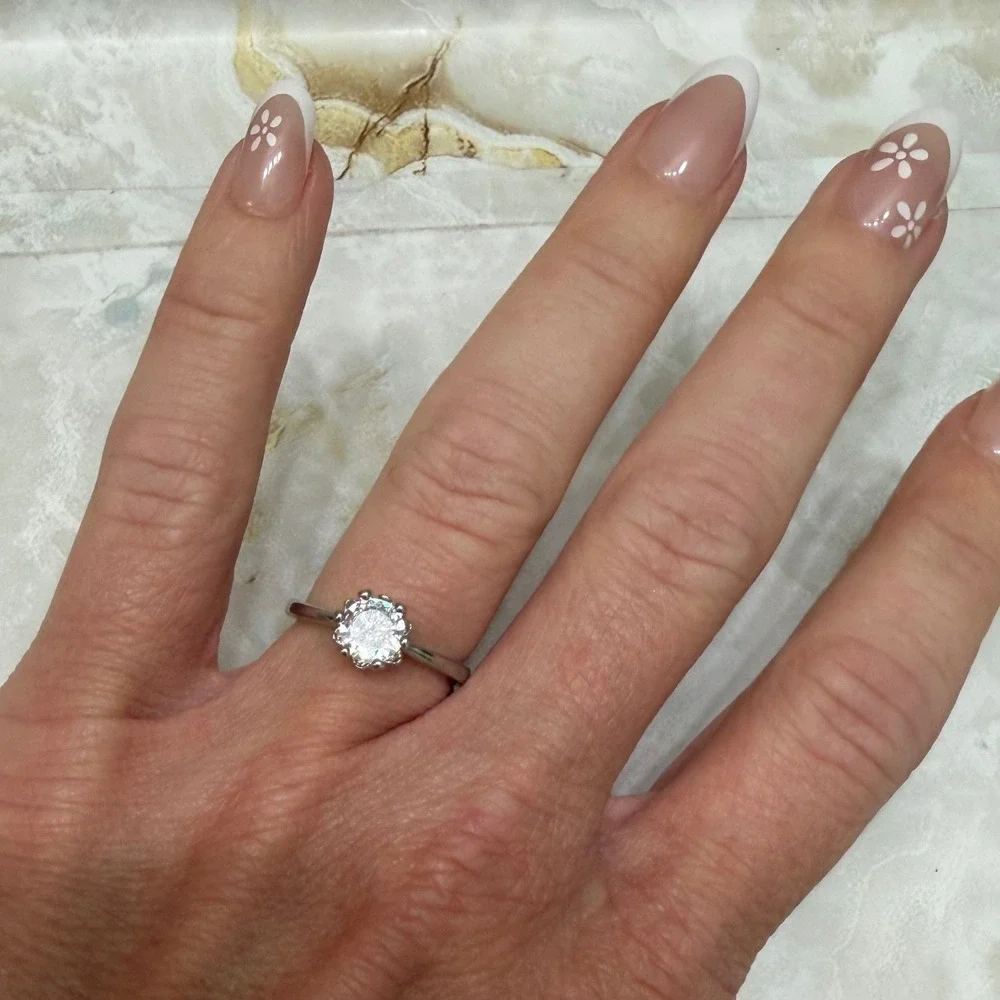 Silver Tone Round Cut Solitaire Ring Size 5.5 Six Prong Classic Minimalist Clear